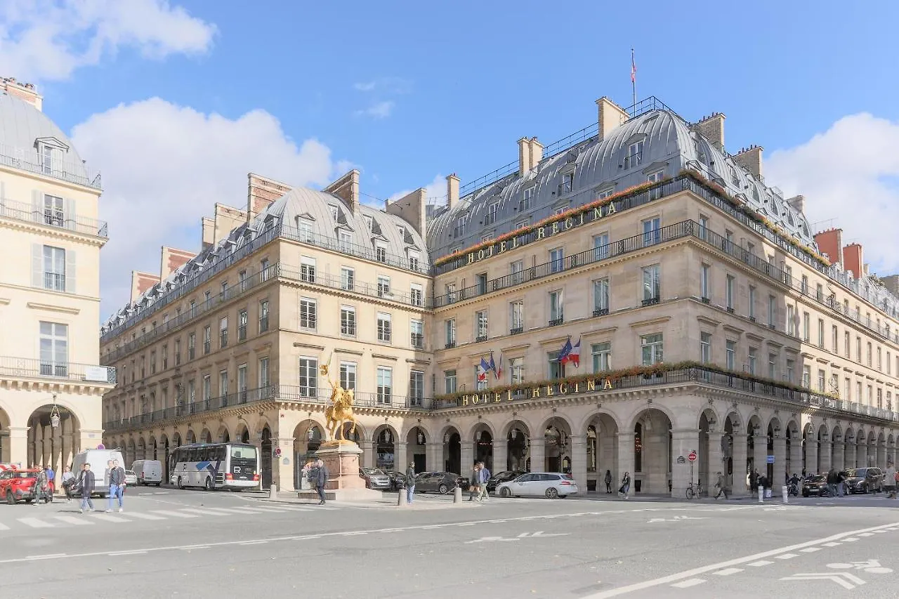 Louvre *